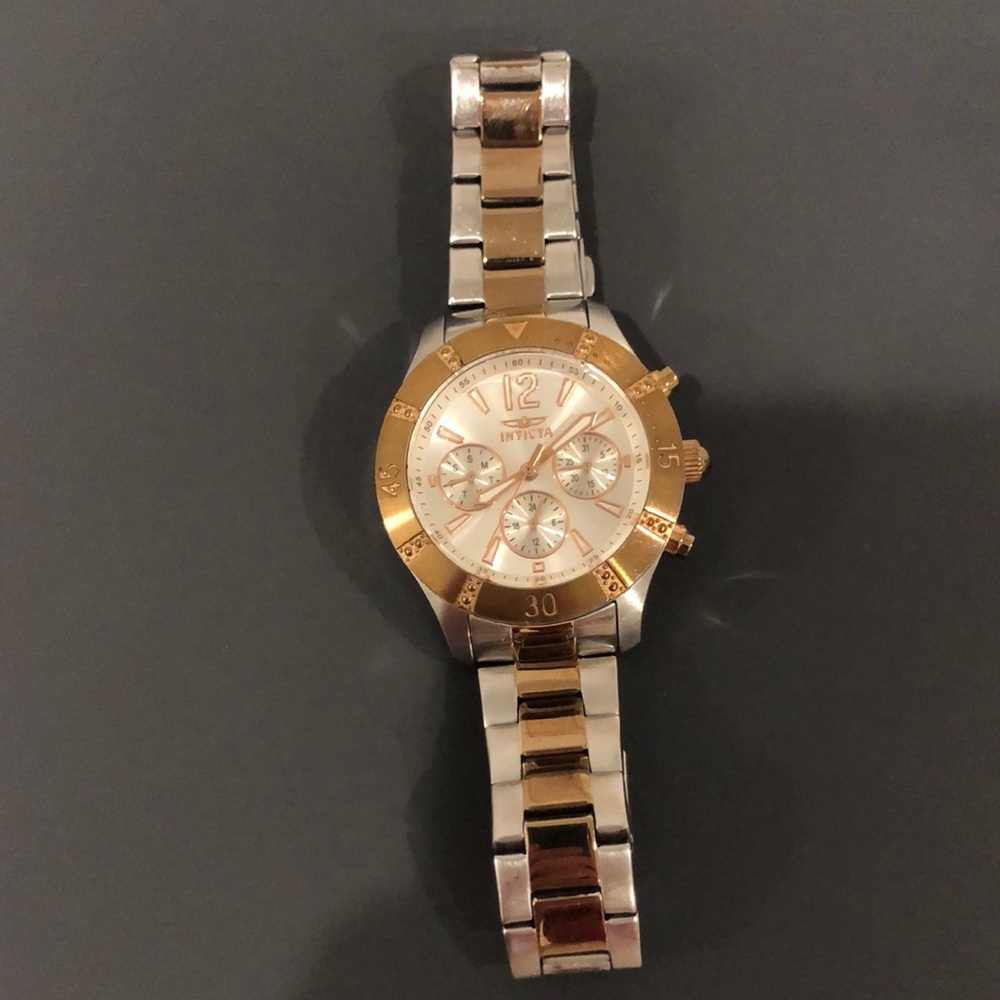 INVICTA WATCH.